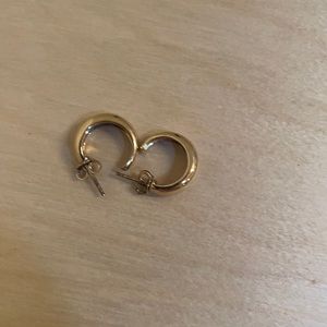 Mejuri small dome earrings. Gently used.
